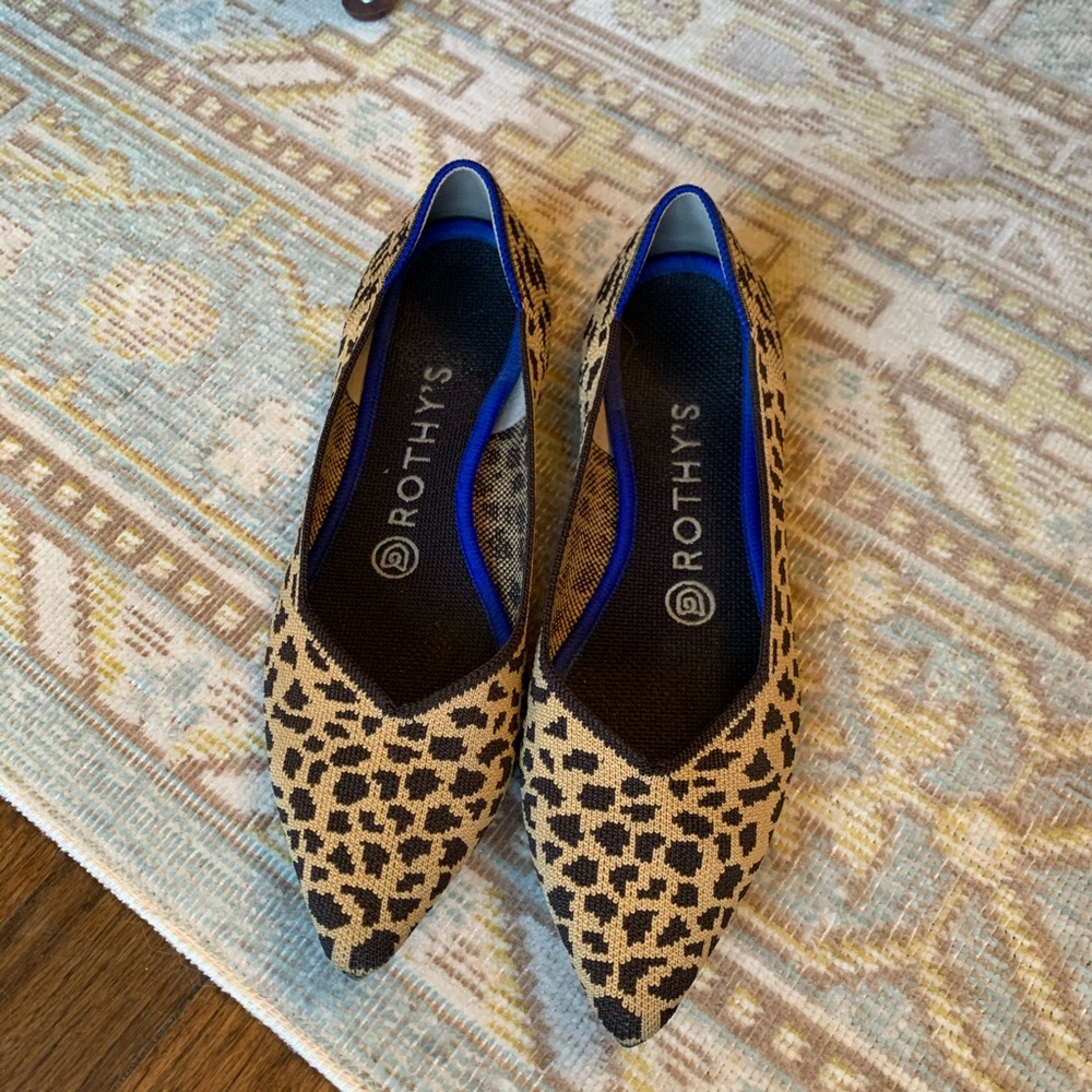 Like New Leopard Rothy’s flat shoes point